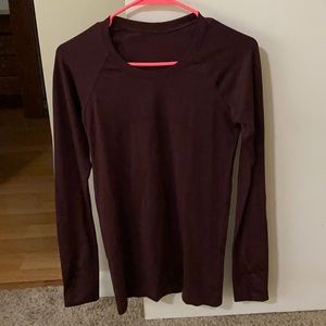 Lululemon running long sleeve